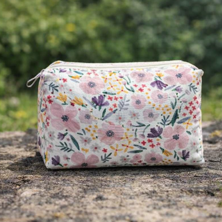 Sac, trousses, peluches