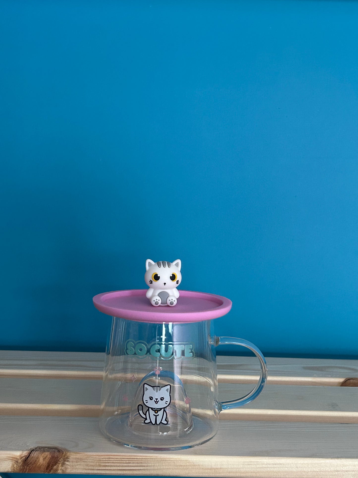 Tasse en verre avec couvercle en silicone