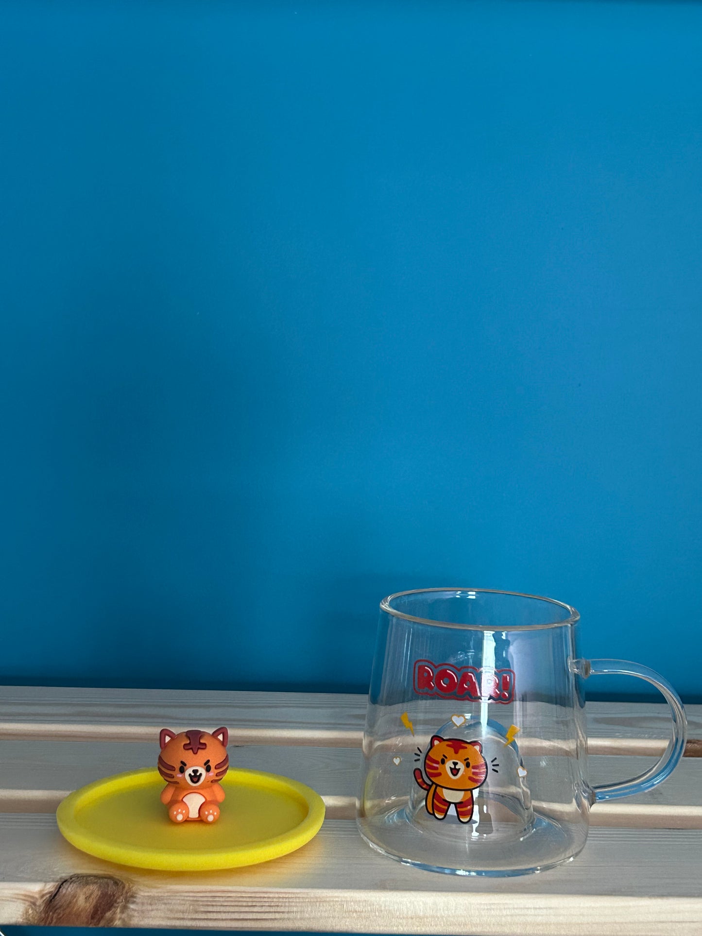 Tasse en verre avec couvercle en silicone