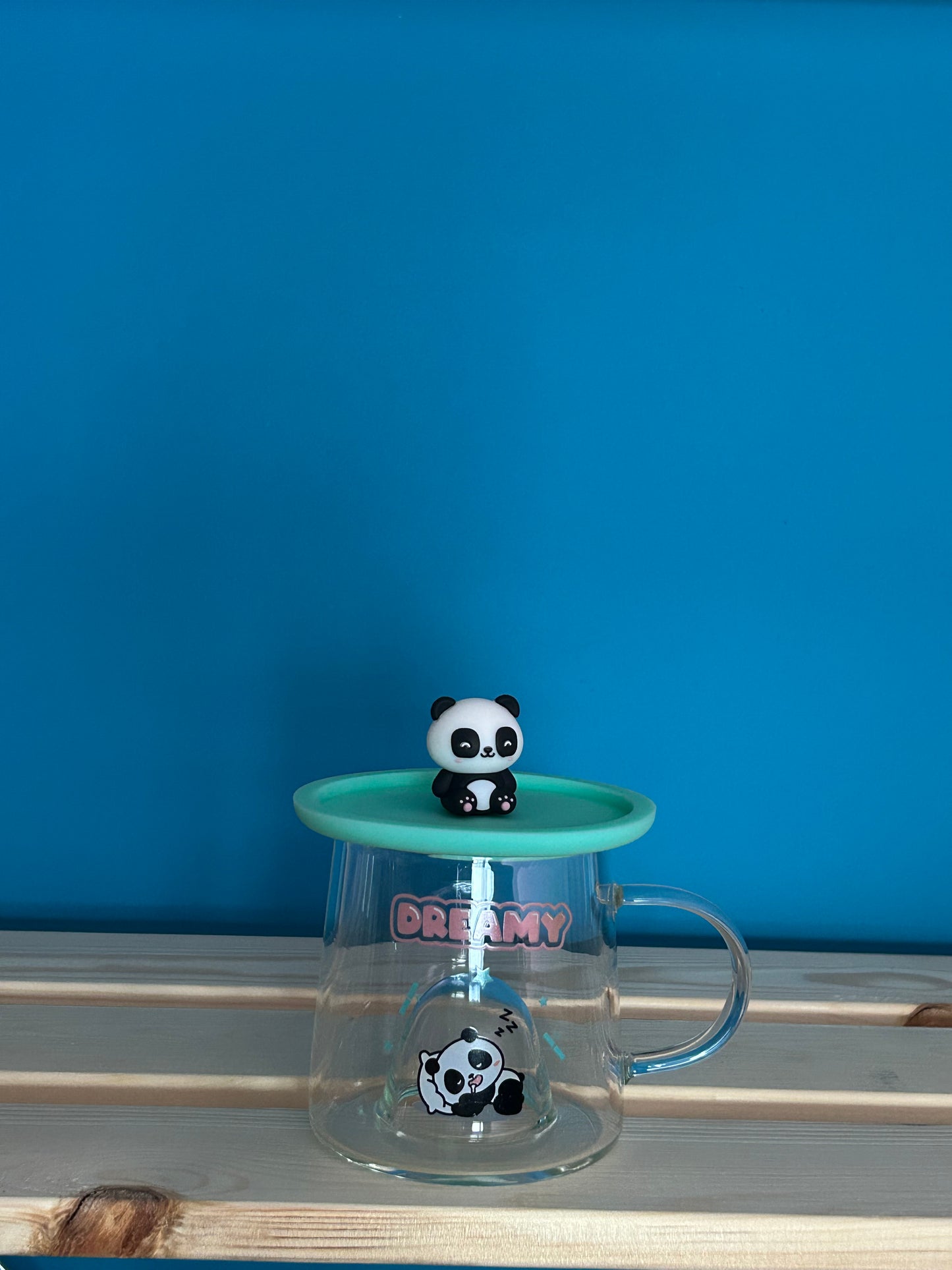 Tasse en verre avec couvercle en silicone