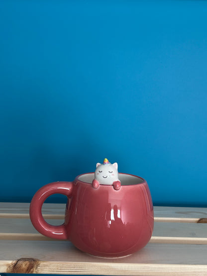Tasse en céramique avec breloque en forme de licorne